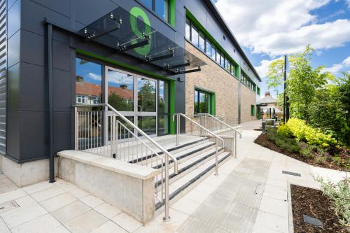 Unit 4, Metroplex Park, Red Lion Road, Tolworth, KT6
