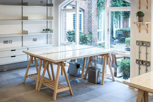 3 Bramber Court, 2 Bramber Road, West Kensington, London, W14