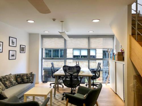 Unit 4 & 10, Turnham Green Terrace Mews, Chiswick, London, W4