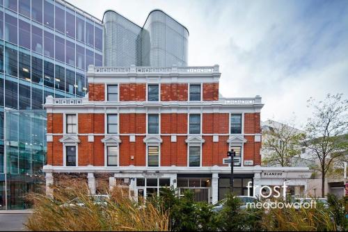 7 Lyric Square, Hammersmith, London, W6