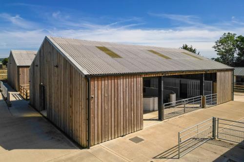 Lot 2, Stonecroft Equestrian Centre, Banbury Road, Oxhill, Kineton, CV35