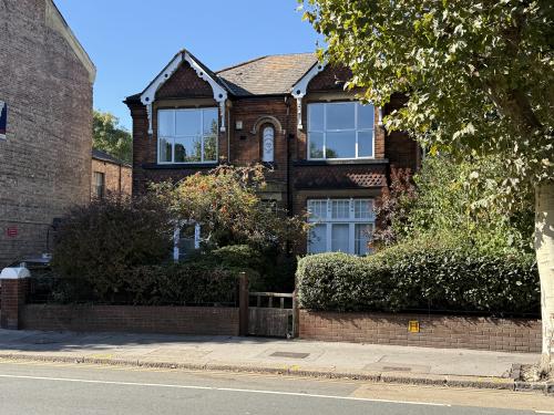 Progress House, 404 Brighton Road, South Croydon, CR2