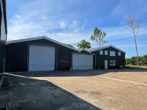 Chipping Warden Barns, Appletree Road, Chipping Warden, Banbury, OX17