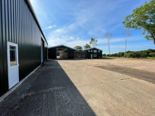 Chipping Warden Barns, Appletree Road, Chipping Warden, Banbury, OX17