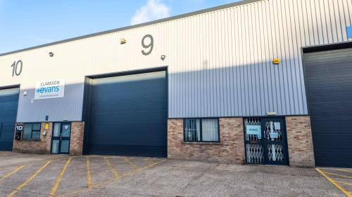 Unit 9, Gatwick International Distribution Centre, Cobham Way, Maidenbower, Crawley, RH10