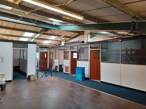 Unit 5, Rutherford Way Industrial Estate, Rutherford Way, Crawley, RH10