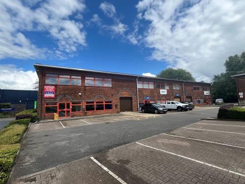 Unit 1, Canada Close, Banbury, OX16