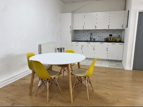 Unit 9, Greenwich Centre Business Park, 53 Norman Road, Greenwich, London, SE10