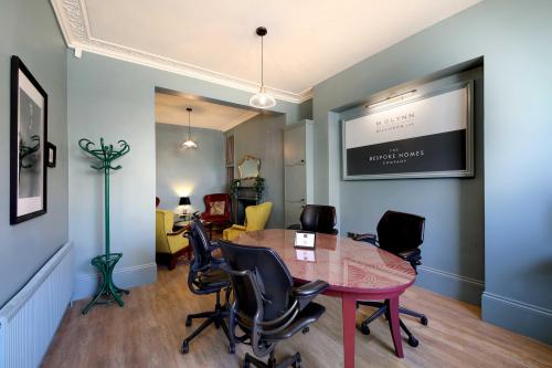 25 High Street, High Wycombe, HP11