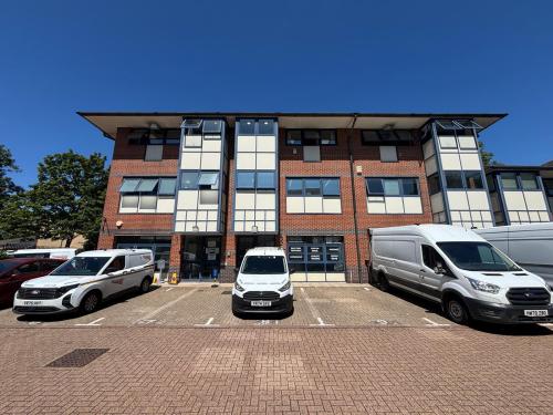 Unit 2, Mountbatten Business Centre, Millbrook Road East, Southampton, SO15