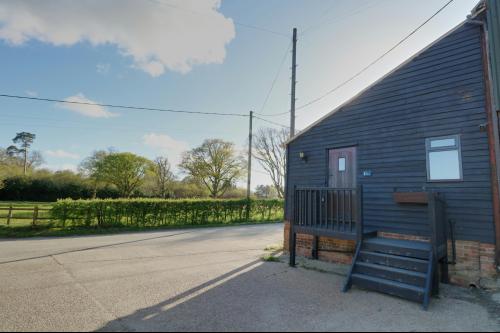 Unit 1 Little Burchetts Farm, Haywards Heath, RH16