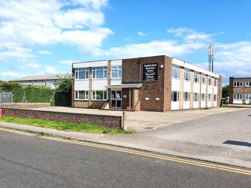 Chiltern House Thame Road, Haddenham, Aylesbury, HP17