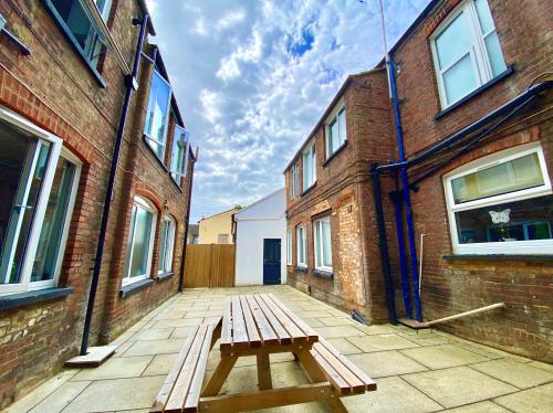 48-52 Reginald Street, Luton, LU2