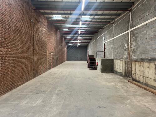 Unit E Riverside Court, Wharf Way, Glen Parva, Leicester, LE2