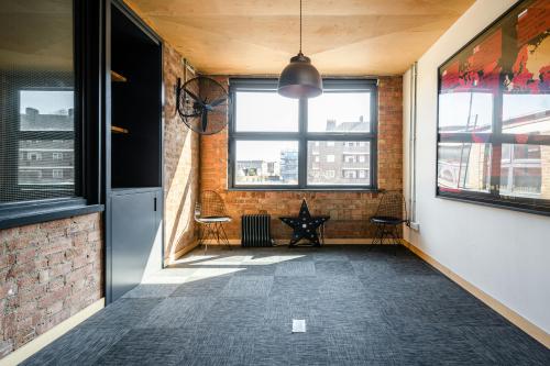 Unit 18/19 London Fields Studios, 11-17 Exmouth Place, London Fields, London, E8