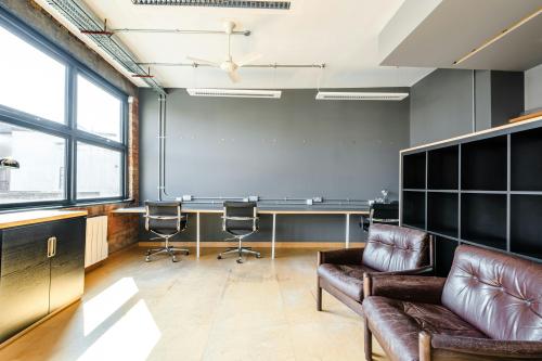 Unit 18/19 London Fields Studios, 11-17 Exmouth Place, London Fields, London, E8