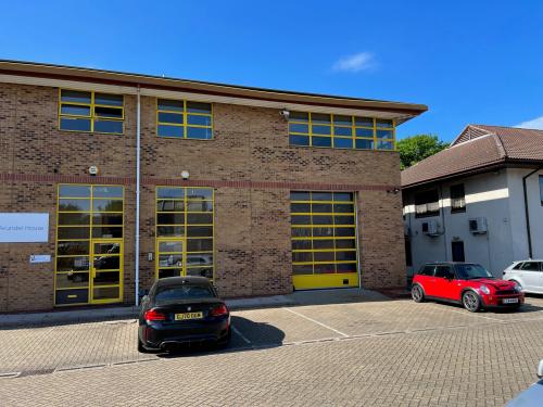 Arundel House, Garnell Business Park, Brownfields, Welwyn Garden City, AL7
