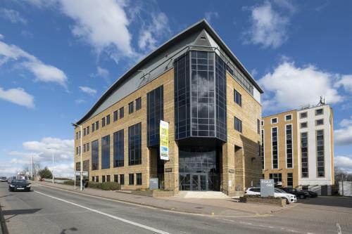 Egale 1, 80 St. Albans Road, Watford, WD17