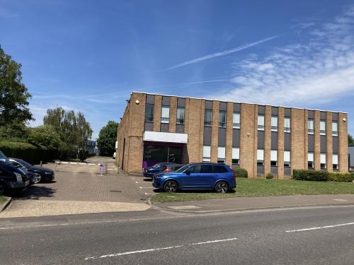 9 Colonial Way, Watford, WD24