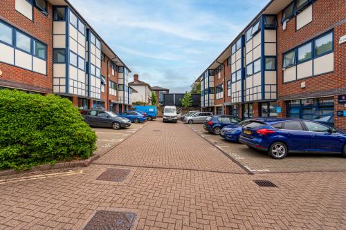 Unit 1, Mountbatten Business Centre, Millbrook Road East, Southampton, SO15