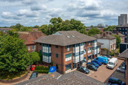 Unit 1, Mountbatten Business Centre, Millbrook Road East, Southampton, SO15