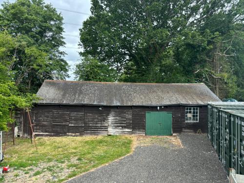 Unit 5 Ansells Yard, Kirdford Road, Billingshurst, RH14