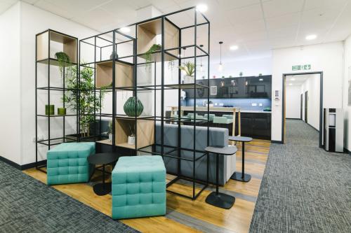 Unit 7 Pure Offices, Midshires Business Park, Aylesbury, HP19
