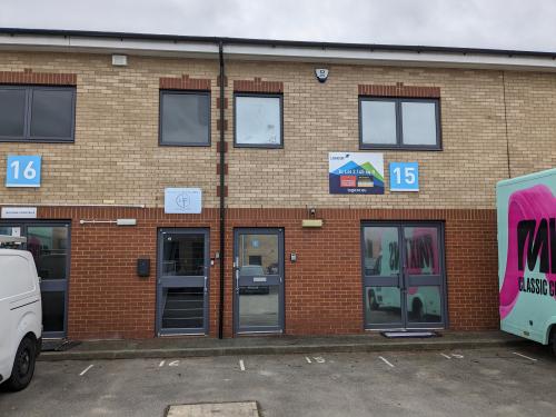 Unit 16b, Boundary Business Centre, Woking Surrey, GU21