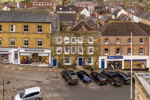 Wisteria House, Market Square, Petworth, GU28