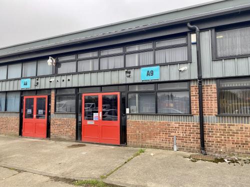 Unit A9, Barton Industrial Estate, Faldo Road, Barton-Le-Clay, Bedford, MK45