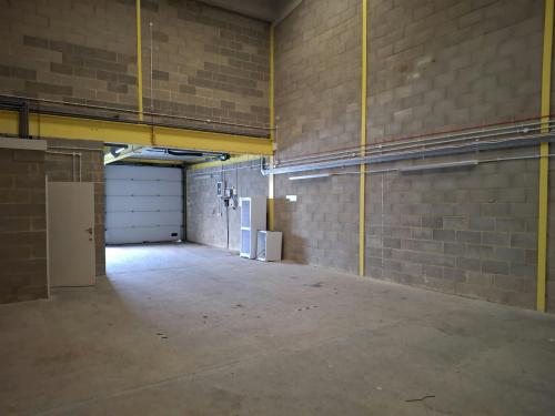 Unit 7, Brickfields Industrial Park, Bracknell, RG12