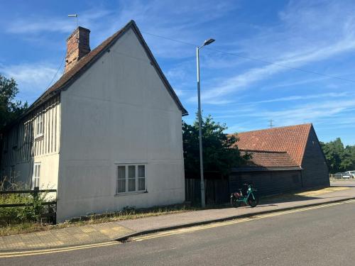 Salary Brook Farm, Elmstead Road, Colchester, CO4