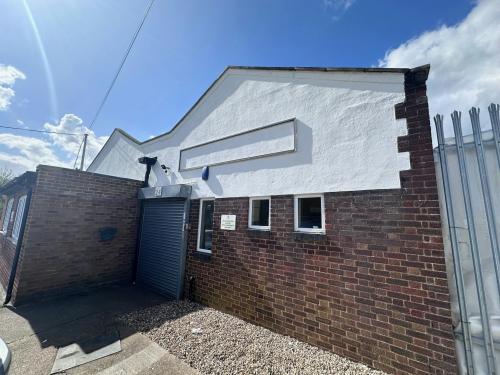 24 Bates Road, Romford, RM3