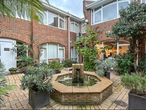 2 Bramber Road, West Kensington, London, W14