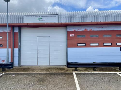 Unit 26 Acacia Close, Cherrycourt Way, Leighton Buzzard, LU7