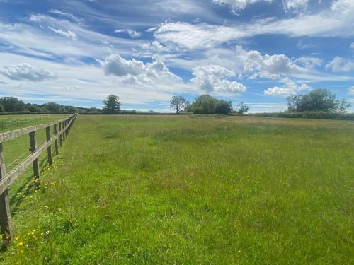 Brackley Lane, Abthorpe, Towcester, NN12