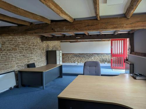 The Old Farm Office, Peper Harow Park, Godalming, GU8