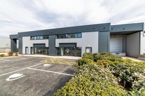 Unit's 2 & 3, Oxgate Centre, Oxgate Lane, Staples Corner, London, NW2