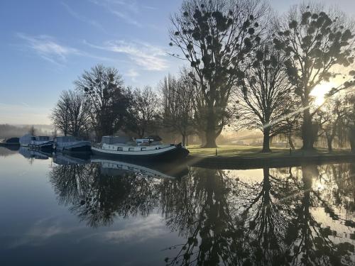 Marina Building, Harleyford Estate, Henley Road, Medmenham, Marlow, SL7