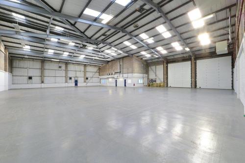 Unit 3, Waterglade Industrial Estate, Weston Avenue, West Thurrock, RM20