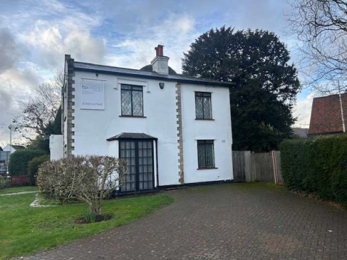 Little Buntings, 2 Swakeleys Road, Ickenham, Uxbridge, UB10