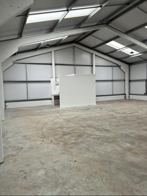 Units 1 & 3 Manor Farm Buildings, Manor Farm Road, Barton Hartshorn, Buckingham, MK18