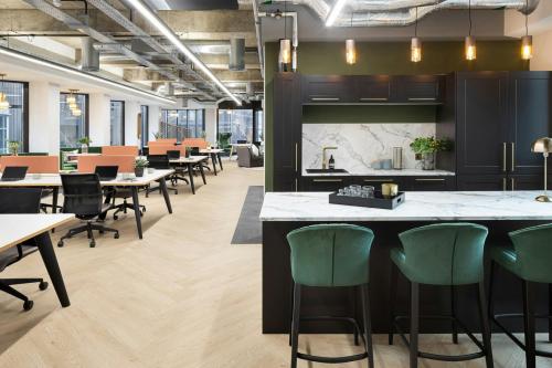 Wilson's Corner, 23 Wilson Street, Shoreditch, London, EC2M
