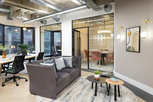 Wilson's Corner, 23 Wilson Street, Shoreditch, London, EC2M