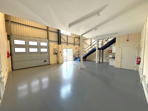 Unit 24, Glenmore Business Park, Blackhill Road, Holton Heath, Poole, BH16