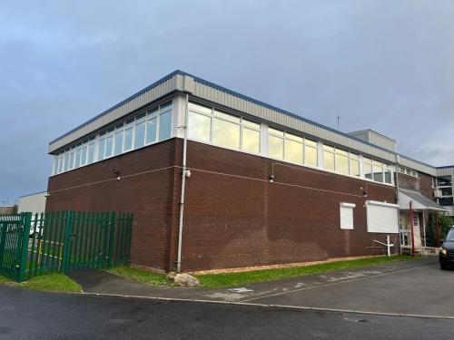 Unit 4, Porte Marsh Industrial Estate, Clark Avenue, Calne, SN11