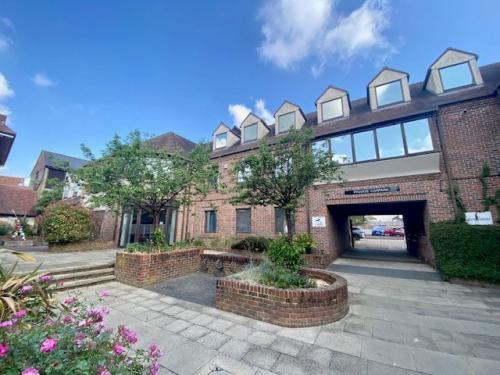 3A The Courtyard, 6 London Road, Newbury, RG14