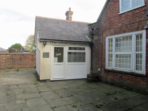 4 Bank Buildings, London Road, Crowborough, TN6