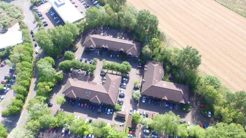 Unit 8 Somerville Court, Banbury Business Park, Banbury, OX17