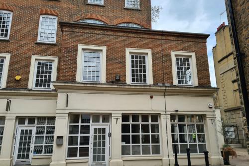 7 Chapel Place, Shoreditch, London, EC2A